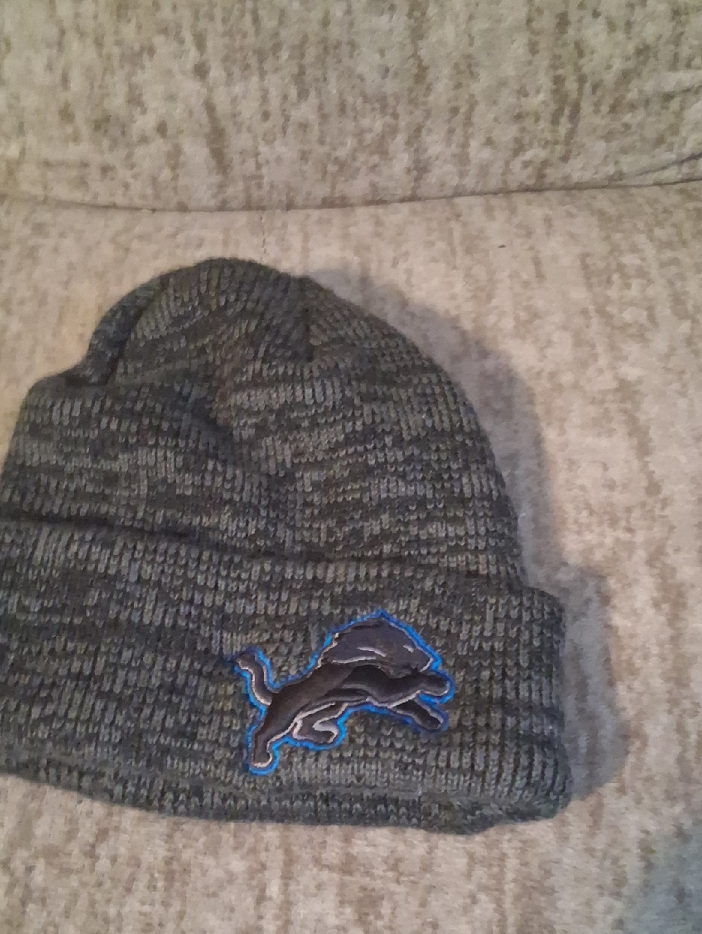 Gray Knit Beanie with Detroit Lions Logo - Men’s Hat